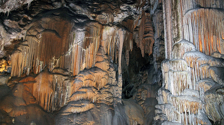 Grottes de Postojna