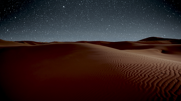 Nuit pleine d’étoiles dans le désert de Merzouga