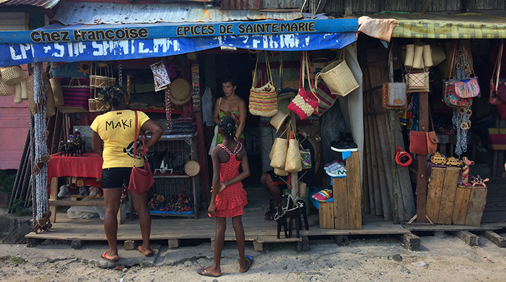 Madagascar - Sainte Marie, artisanat (Oriane) 2 HD copie