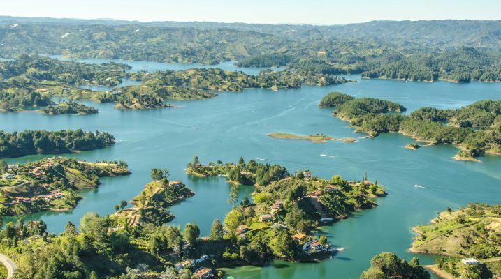 milo-miloezger-ZLLwL9bKlnk-unsplash